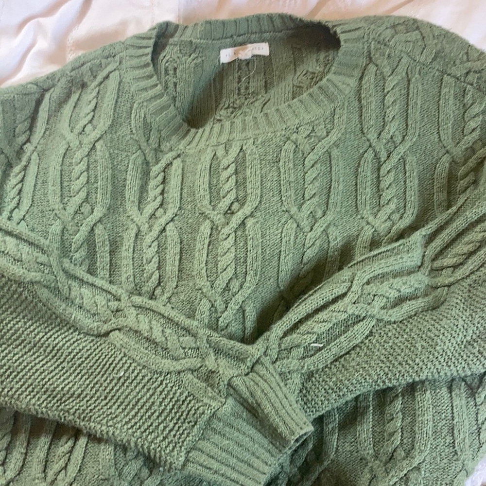 La Hearts green cable knit sweater